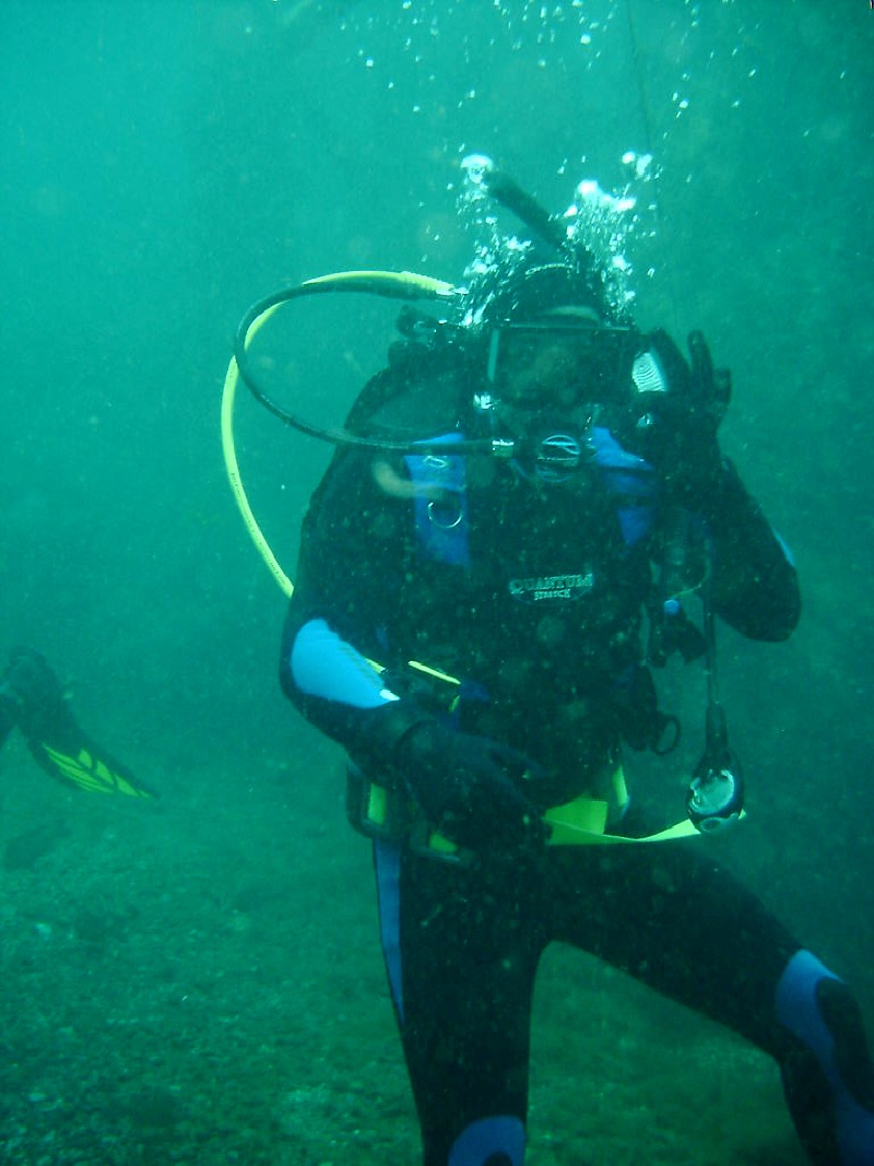 2006/02(Feb)/04(SCUBA-Aquarena-Springs)/800x600_2006-02-19-14-Kory.JPG
