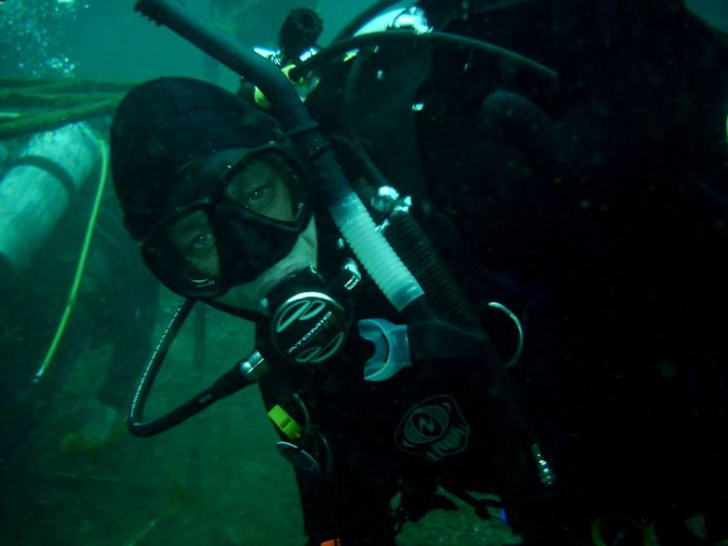 2006/02(Feb)/04(SCUBA-Aquarena-Springs)/800x600_2006-02-19-15-David-Instructor.JPG