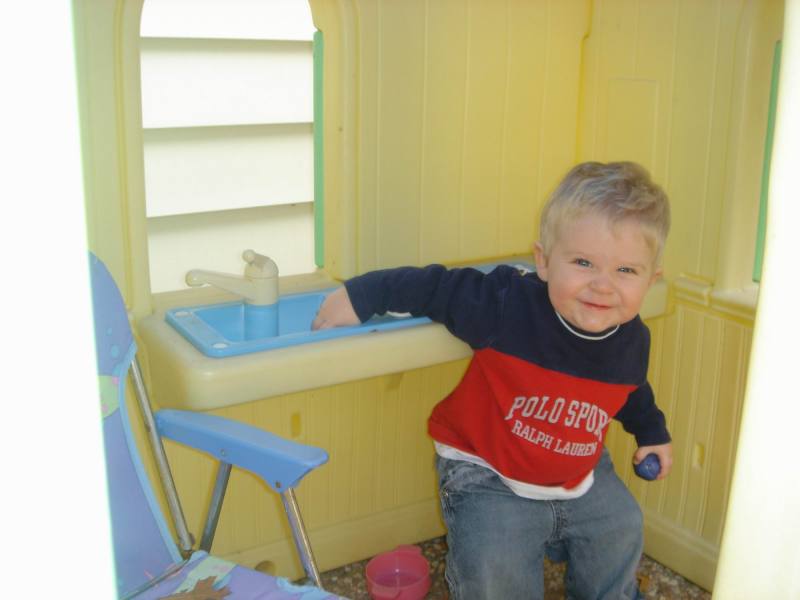 2006/03(Mar)/01(Ian)/800x600_2006-03-03-08-Ian.JPG