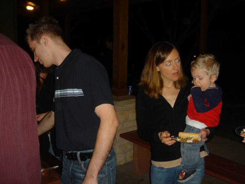 2006/03(Mar)/02(Vale-Kyla-Party)/800x600_2006-03-03-12.JPG