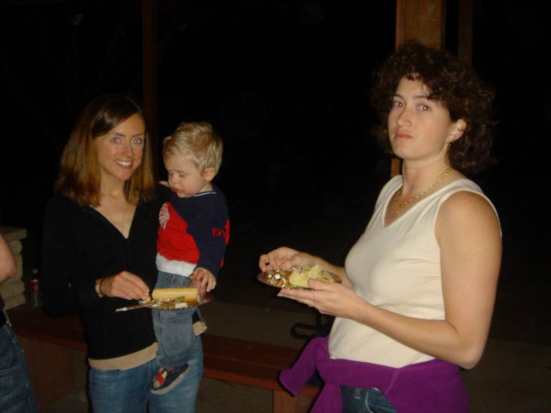 2006/03(Mar)/02(Vale-Kyla-Party)/800x600_2006-03-03-13.JPG