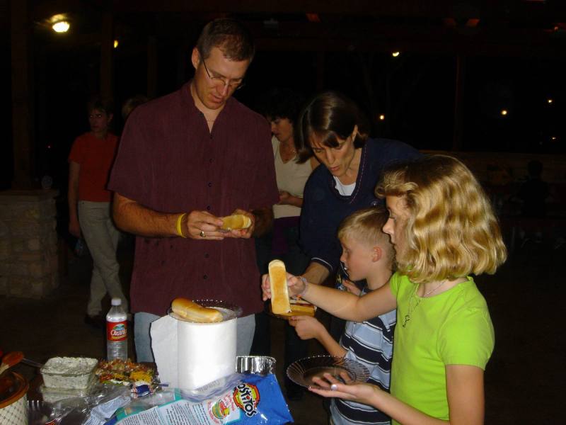 2006/03(Mar)/02(Vale-Kyla-Party)/800x600_2006-03-03-16.JPG