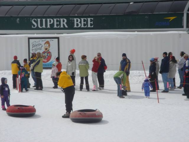 2006/03(Mar)/04(Colorado-Ski-Trip)/640x480_2006-03-16-01-Copper-SuperBee.JPG