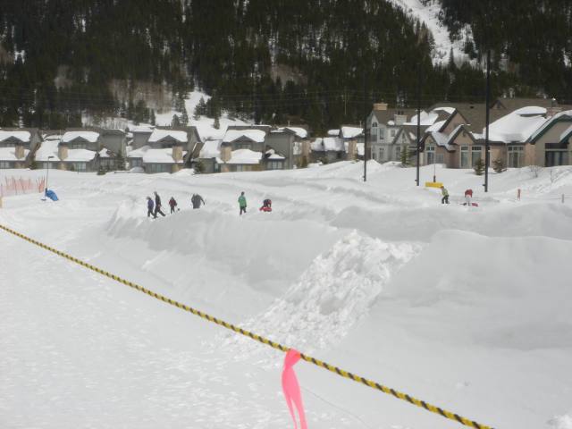 2006/03(Mar)/04(Colorado-Ski-Trip)/640x480_2006-03-16-03-Copper-SuperBee.JPG