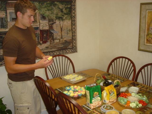 2006/04(Apr)/05(Easter)/640x480_2006-04-16-03-FOOD.JPG
