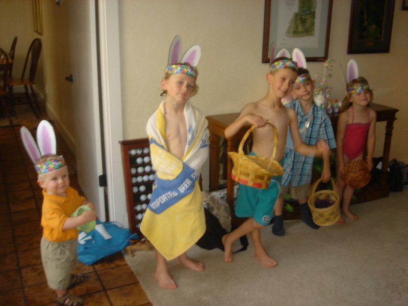2006/04(Apr)/05(Easter)/800x600_2006-04-16-07-THE-EGG-HUNT.JPG