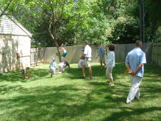 2006-04-16-22-THE-EGG-HUNT.JPG