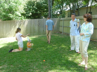 2006-04-16-23-THE-EGG-HUNT.JPG