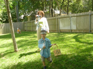 2006-04-16-29-THE-EGG-HUNT.JPG