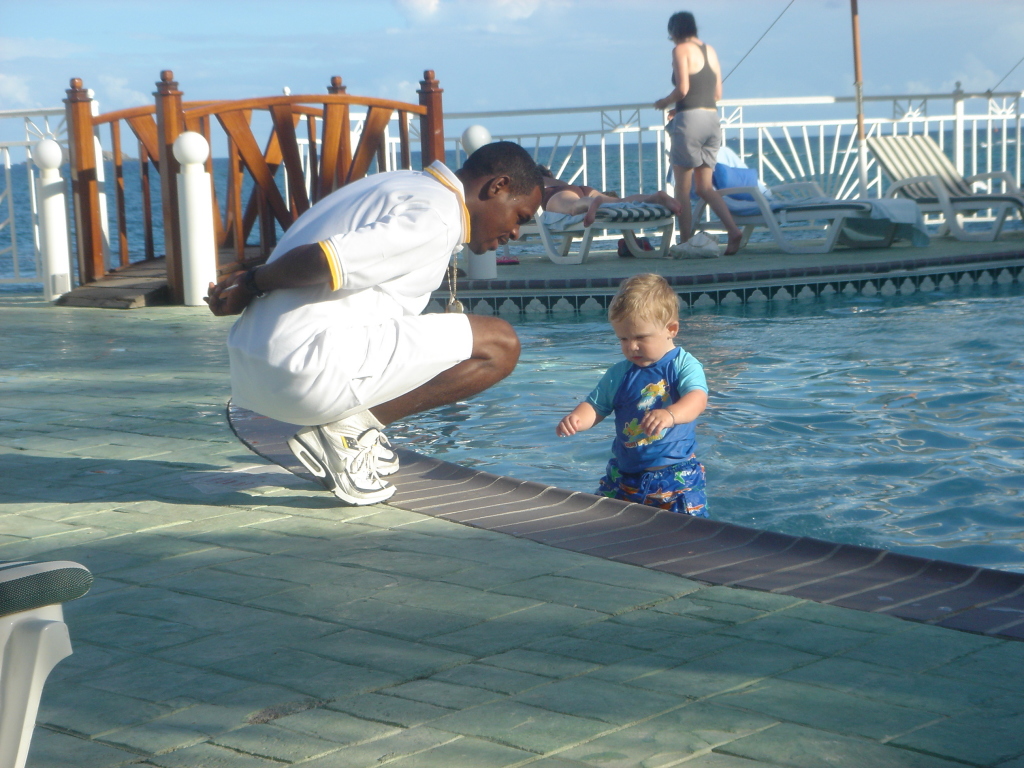 2006/05(May)/02(StMaarten)/1024x768_2006-05-26-24-Pool.jpg