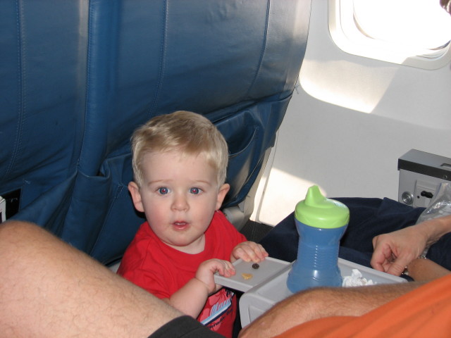2006/05(May)/02(StMaarten)/640x480_2006-05-20-10-InFlight.jpg
