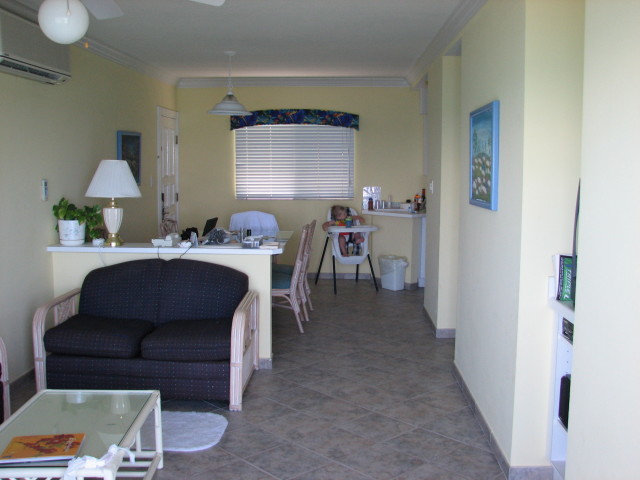 2006/05(May)/02(StMaarten)/640x480_2006-05-24-07-Condo-Layout-View.jpg