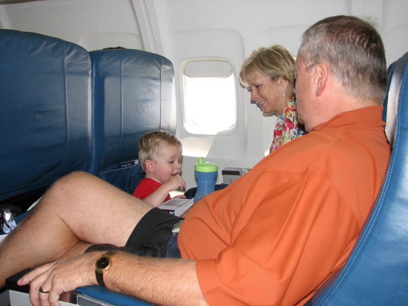 2006/05(May)/02(StMaarten)/800x600_2006-05-20-09-InFlight.jpg