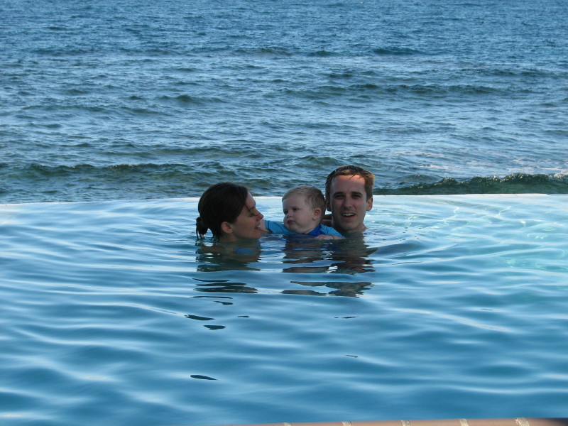 2006/05(May)/02(StMaarten)/800x600_2006-05-26-27-Pool.jpg