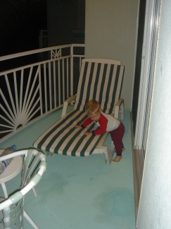 2006-05-20-11-Deck-OysterBayResort-First-Night.jpg