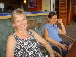2006-05-22-06-Dinner-Music-Beau-Beaus.jpg