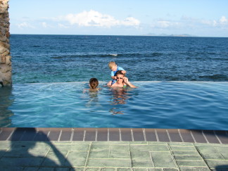 2006-05-26-25-Pool.jpg