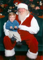 2005-12-IAN-SANTA.jpg