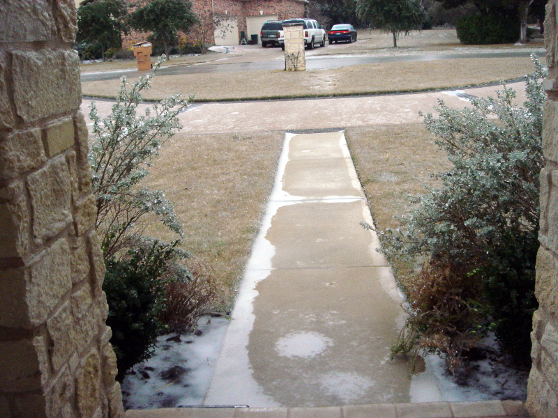 2007/01(Jan)/01(Ice)/800x600_2007-01-17-02-IceStorm-6607-Conifer.JPG