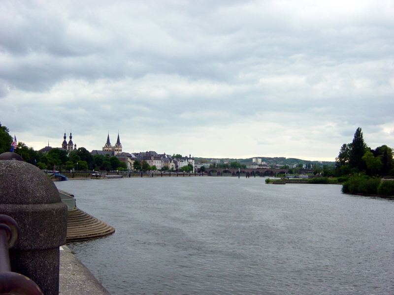2007/04(April-May-Germany-Italy-Scotland)/01(Koblenz)/800x600_2007-05-11-17-Koblenz.JPG