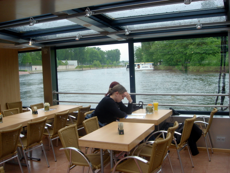 2007/04(April-May-Germany-Italy-Scotland)/03(Berlin-DayTrip)/800x600_2007-05-07-35-Berlin-Day-Trip.JPG