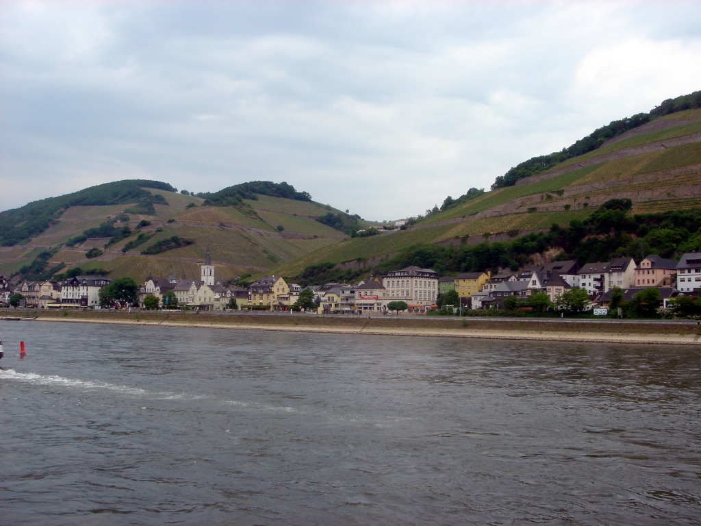 2007/04(April-May-Germany-Italy-Scotland)/06(Rudesheim)/1024x768_2007-05-05-34.JPG