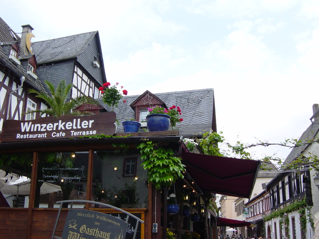 2007/04(April-May-Germany-Italy-Scotland)/06(Rudesheim)/1024x768_2007-05-05-53.JPG