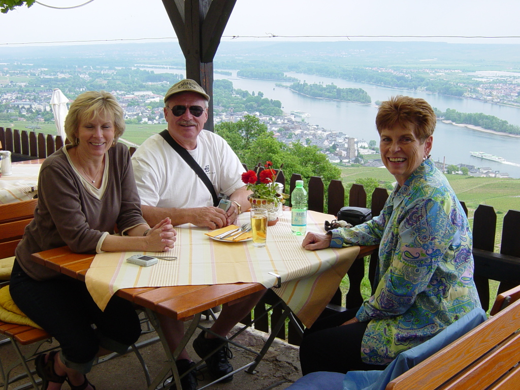 2007/04(April-May-Germany-Italy-Scotland)/06(Rudesheim)/1024x768_2007-05-05-70.JPG