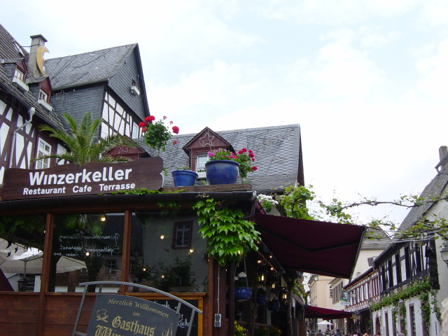 2007/04(April-May-Germany-Italy-Scotland)/06(Rudesheim)/640x480_2007-05-05-53.JPG