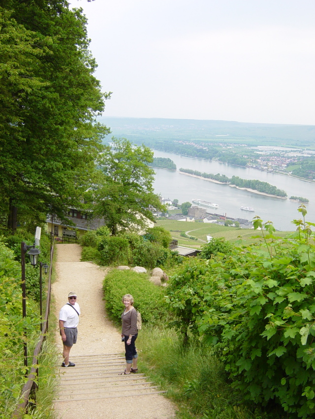 2007/04(April-May-Germany-Italy-Scotland)/06(Rudesheim)/640x480_2007-05-05-68.JPG