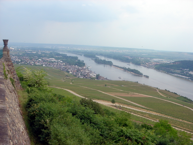 2007/04(April-May-Germany-Italy-Scotland)/06(Rudesheim)/640x480_2007-05-05-78.JPG