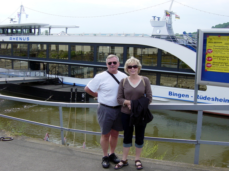 2007/04(April-May-Germany-Italy-Scotland)/06(Rudesheim)/800x600_2007-05-05-01.JPG