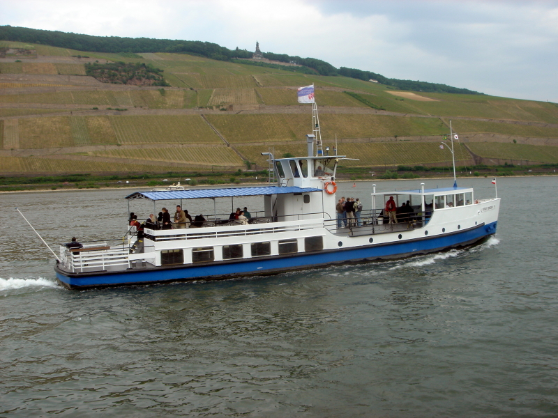 2007/04(April-May-Germany-Italy-Scotland)/06(Rudesheim)/800x600_2007-05-05-27.JPG
