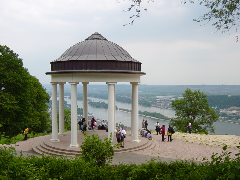 2007/04(April-May-Germany-Italy-Scotland)/06(Rudesheim)/800x600_2007-05-05-65.JPG