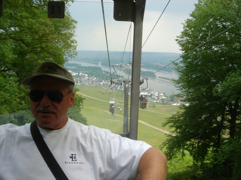 2007/04(April-May-Germany-Italy-Scotland)/06(Rudesheim)/800x600_2007-05-05-85.JPG