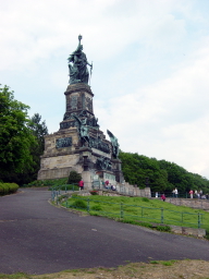 2007-05-05-80-Niederwald-Monument.JPG