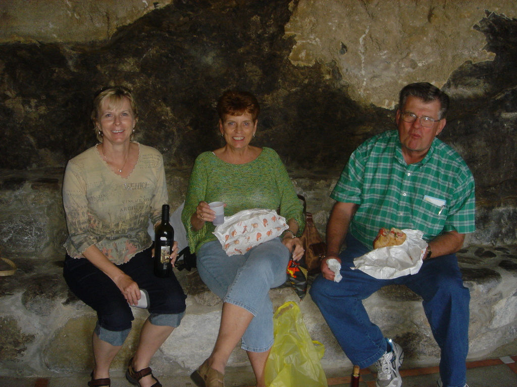 2007-05-01-52-picnic-lunch.JPG