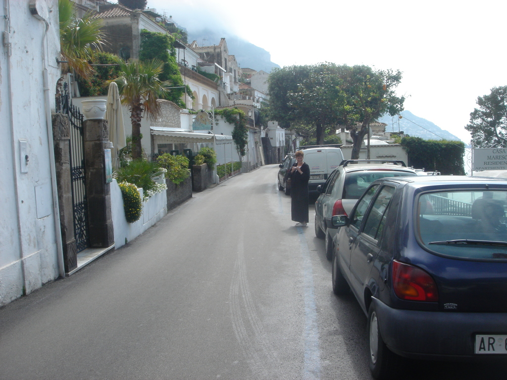 2007/04(April-May-Germany-Italy-Scotland)/07(Italy-Positano-Amalfi-Coast)/1024x768_2007-05-02-17-Second-day-Exploring.JPG