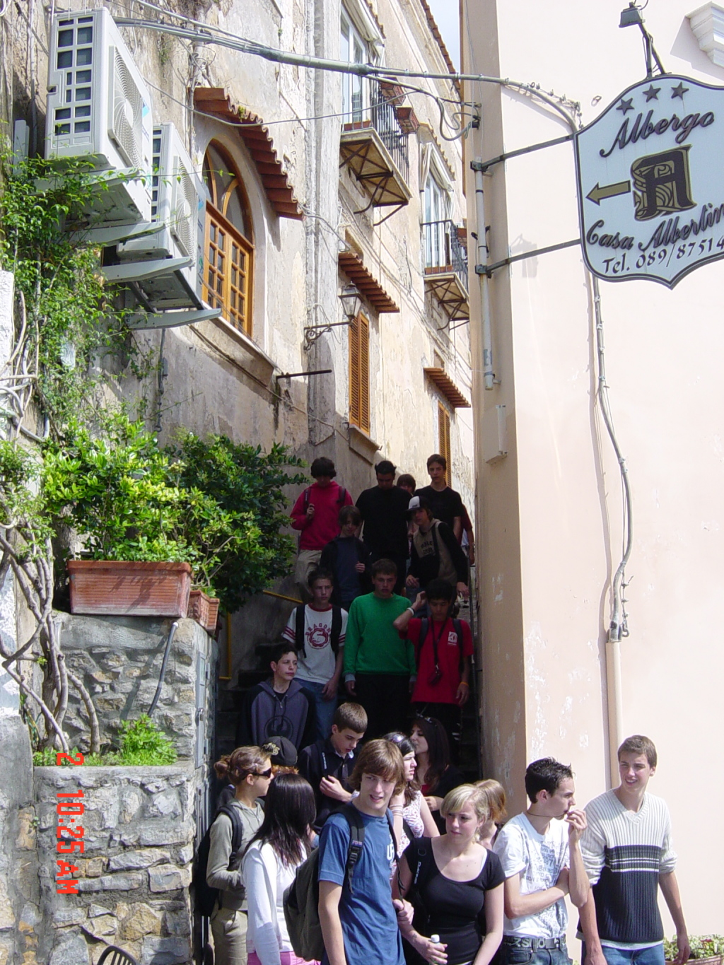 2007/04(April-May-Germany-Italy-Scotland)/07(Italy-Positano-Amalfi-Coast)/1024x768_2007-05-02-26-Second-day-Exploring.JPG