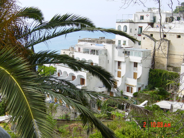 2007/04(April-May-Germany-Italy-Scotland)/07(Italy-Positano-Amalfi-Coast)/640x480_2007-05-02-19-Second-day-Exploring.JPG