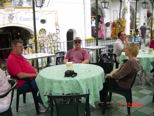 2007/04(April-May-Germany-Italy-Scotland)/07(Italy-Positano-Amalfi-Coast)/640x480_2007-05-02-29-Second-day-Exploring.JPG