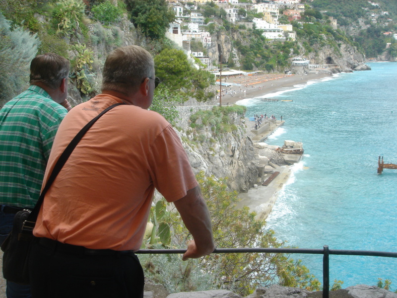 2007/04(April-May-Germany-Italy-Scotland)/07(Italy-Positano-Amalfi-Coast)/800x600_2007-05-01-29-Exploring-1st-day.JPG