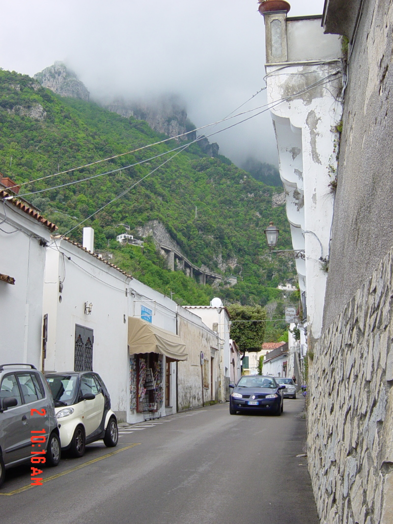 2007/04(April-May-Germany-Italy-Scotland)/07(Italy-Positano-Amalfi-Coast)/800x600_2007-05-02-23-Second-day-Exploring.JPG