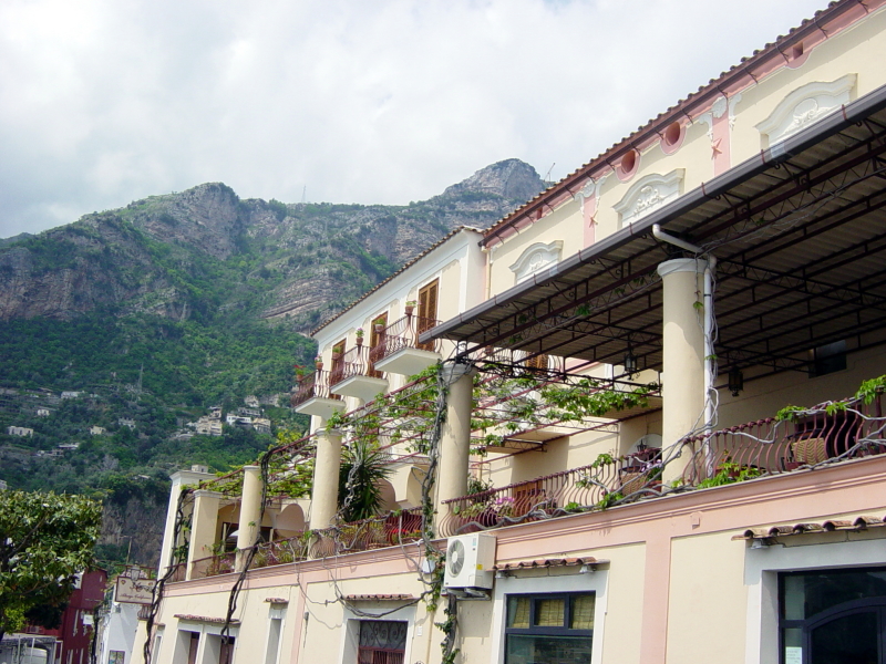 2007/04(April-May-Germany-Italy-Scotland)/07(Italy-Positano-Amalfi-Coast)/800x600_2007-05-02-49-Second-day-Exploring.JPG