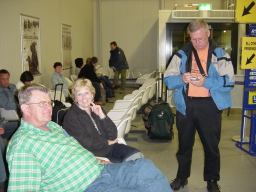2007-05-01-00-Hahn-Germany-Airport-4am.JPG