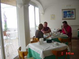 2007-05-02-03-Breakfast-in-Vitoria-Hotel.JPG