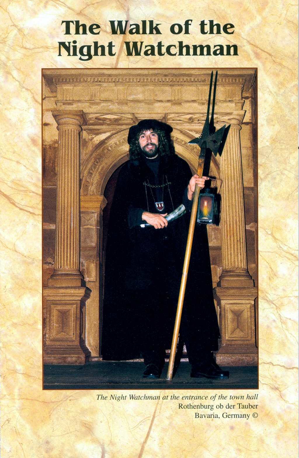 2007/04(April-May-Germany-Italy-Scotland)/08(Rothenburg)/1024x768_2007-04-29-55-1-Night-Watchman.JPG