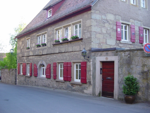 2007/04(April-May-Germany-Italy-Scotland)/08(Rothenburg)/640x480_2007-04-29-43-Street-sites.JPG