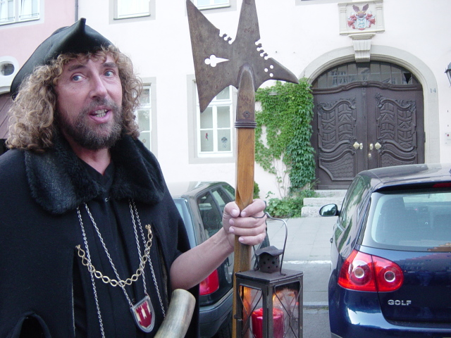 2007/04(April-May-Germany-Italy-Scotland)/08(Rothenburg)/640x480_2007-04-29-55-Night-Watchman-Tour.JPG