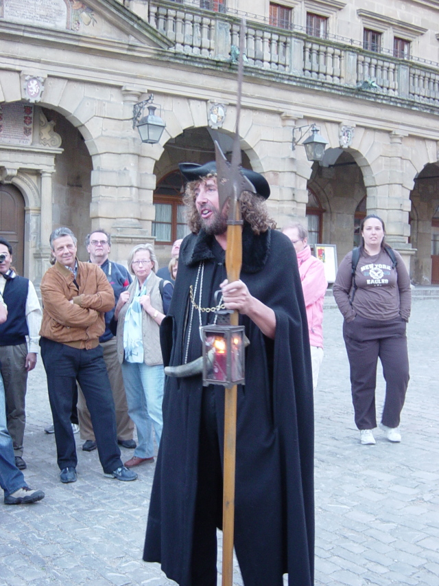 2007/04(April-May-Germany-Italy-Scotland)/08(Rothenburg)/640x480_2007-04-29-60-Night-Watchman-Tour.JPG